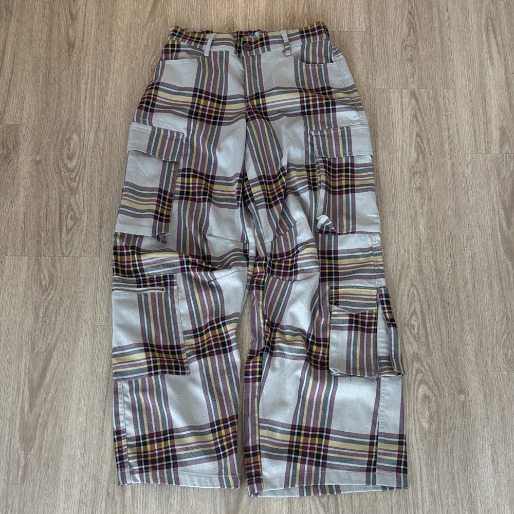NEW Urban Outfitters Plaid Barrel Shaped Cargo Pants